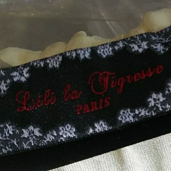 Very French... Lili la Tigresse - Picture 3 of 4